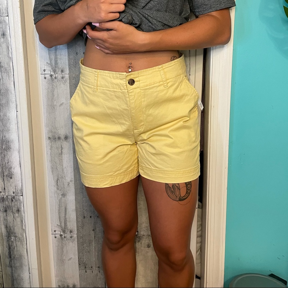 GAP YELLOW SHORTS